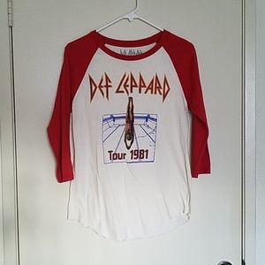 Def Leppard raglan tee